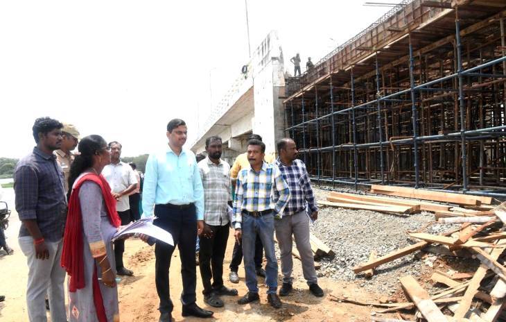 ஏரல் பாலம் என்னாச்சு? நேரடி விசிட் அடித்த தூத்துக்குடி கலெக்டர்!