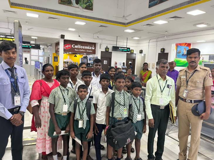 பள்ளி குழந்தைகள் சென்னைக்கு விமானத்தில் பயணம் - கனவை நிறைவேற்றிய தலைமை ஆசிரியர்!!