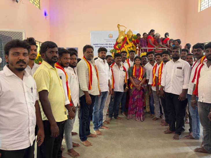 சுதந்திர போராட்ட வீரர் சுந்தரலிங்கம் பிறந்தநாளையொட்டி மாவட்ட பொறுப்பாளர் அஜிதா ஆக்னல் தலைமையில் மாலை அணிவித்து மரியாதை!!