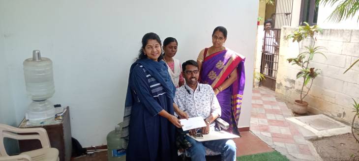புத்தொழில் களம் வெற்றியாளர்களுக்கு  முதற்கட்ட நிதி - மக்களவை உறுப்பினர் கனிமொழி கருணாநிதி வழங்கினார்!!