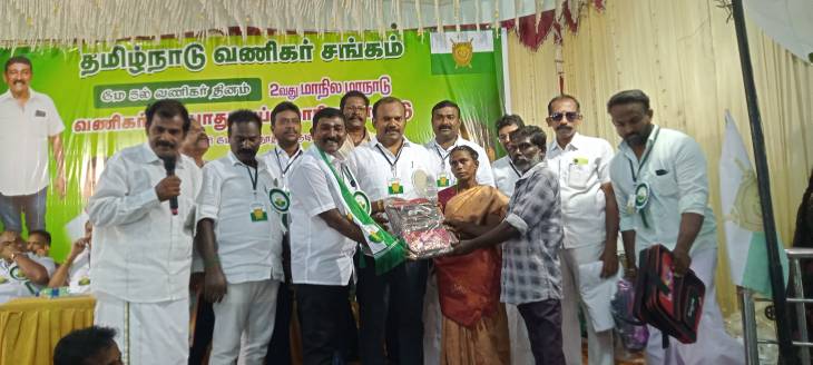 தூத்துக்குடியில் தமிழ்நாடு வணிகர் சங்கத்தின் 2 வது மாநில மாநாடு தலைவர் காமராசு நாடார் தலைமையில் நடைபெற்றது - மேயர் ஜெகன் பெரியசாமி பங்கேற்பு!!