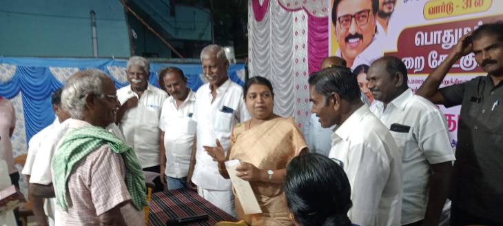 தூத்துக்குடி சட்டமன்றத் தொகுதி 31 வது வார்டில் பொதுமக்கள் குறை கேட்கும் முகாம் அமைச்சர் கீதா ஜீவன் தலைமையில் நடைபெற்றது!!