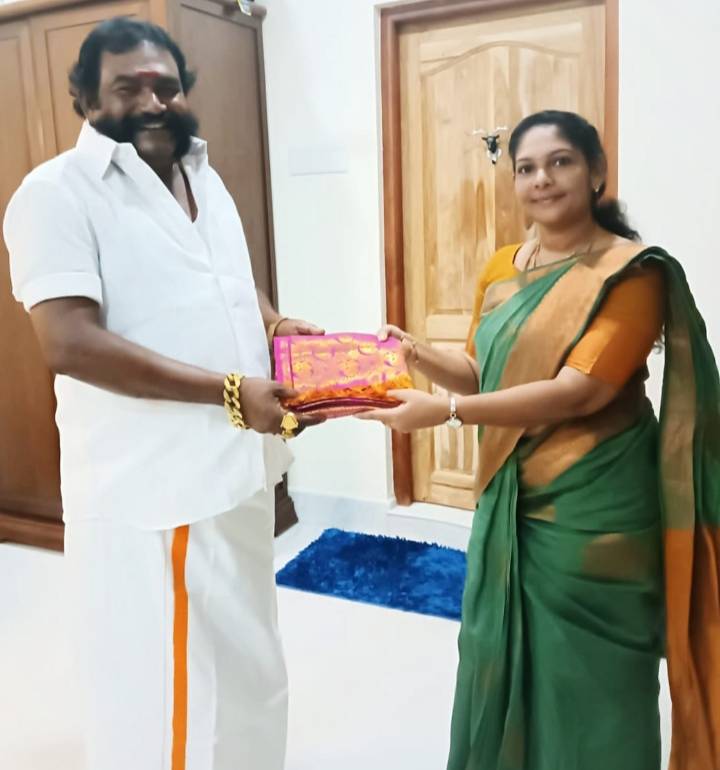 தொழிலதிபர் அயிரவன்பட்டி முருகேசனுடன் மக்கள் நல உரிமை அமைப்பாளர் அருணாதேவி ரமேஷ் பாண்டியன் சந்திப்பு!!