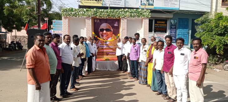 தூத்துக்குடி பிரையன்ட் நகர் பகுதி திமுக மற்றும் 45 வது வார்டு திமுக சார்பில் முத்தமிழறிஞர் கலைஞரின் 102 வது பிறந்தநாள் - பகுதி செயலாளர் ராமகிருஷ்ணன் தலைமையில் கொண்டாட்டம்!!