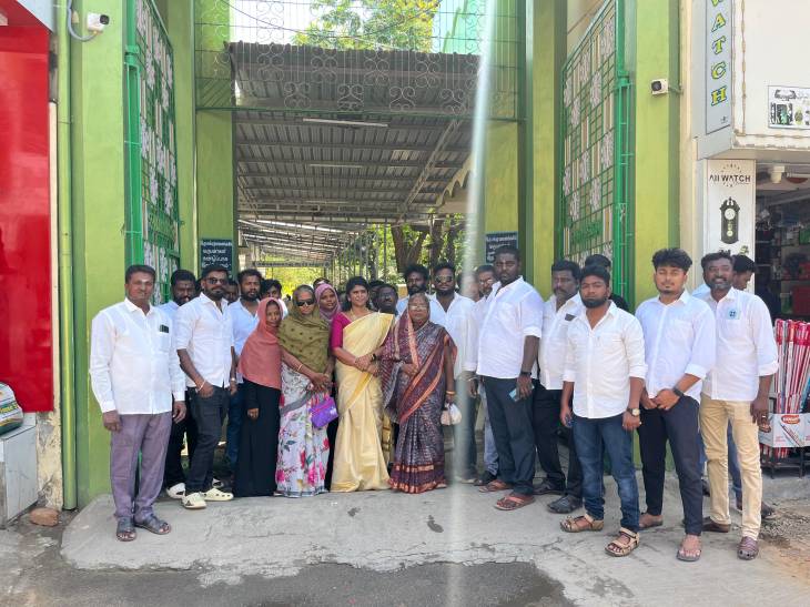 தவெக தலைவர் விஜய்யின் 51 வது பிறந்தநாளை முன்னிட்டு தூத்துக்குடியில் மும்மத வழிபாடு செய்த அஜிதா ஆக்னல்!!