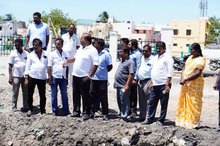 தூத்துக்குடி ஸ்டெம் பார்க் பகுதியில் பொதுமக்கள் அமர்ந்து இயற்க்கையை ரசிக்கும் வண்ணம் குளம் அமைக்கும் பணி நடைபெற்று வருவதாக மேயர் ஜெகன் பெரியசாமி தகவல்!!
