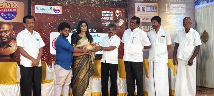 கர்ம வீரர் காமராஜர் பிறந்தநாளை முன்னிட்டு ஒட்டப்பிடாரம் புதியம்புத்தூரில் நடைபெற்ற விளையாட்டு போட்டிகளில் வெற்றி பெற்றவர்களுக்கு பரிசுகள் வழங்கினார் எம்எல்ஏ சண்முகையா!!