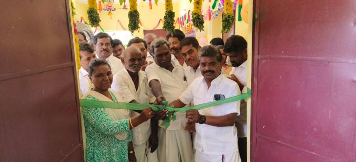 ஒட்டப்பிடாரம் சட்டமன்ற உறுப்பினர் சண்முகையா எம்எல்ஏ சாமிநத்தம் கிராமத்தில் பகுதி நேர நியாயவிலை கடை திறந்து வைத்தார்!!
