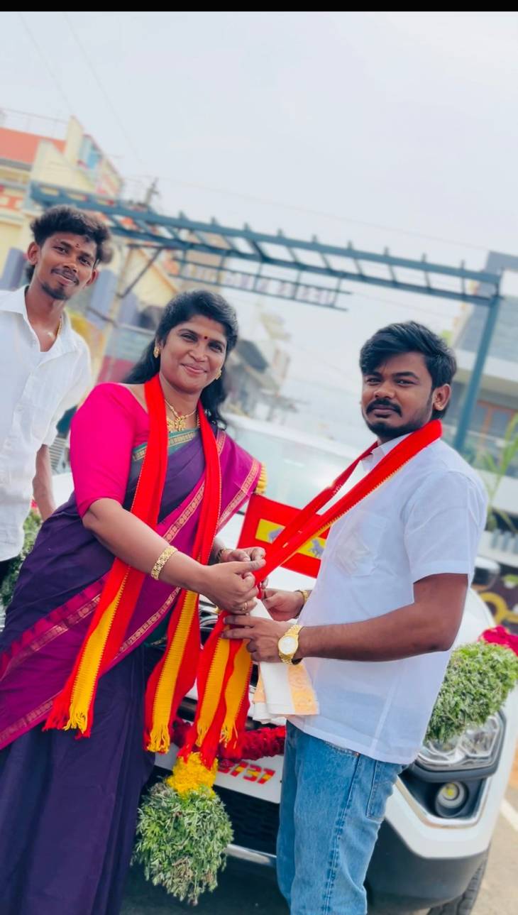 தூத்துக்குடி மாவட்ட பொறுப்பாளர் அஜிதா ஆக்னல் தலைமையில் தன்னை தவெகவில் இணைத்துக் கொண்ட திமுக பிரமுகர் இவருதான்!!
