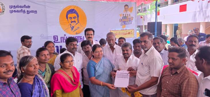 தூத்துக்குடி முத்தையாபுரத்தில் உங்களுடன் ஸ்டாலின் முகாமில் பொதுமக்களுக்கு ஆணைகளை அமைச்சர் கீதாஜீவன், சண்முகையா எம்.எல்.ஏ வழங்கினாா்கள்!!