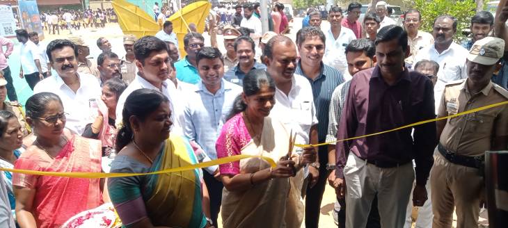 தூத்துக்குடியில் புகைப்பட அரங்கம் கனிமொழி எம்.பி திறந்து வைத்தாா்!!