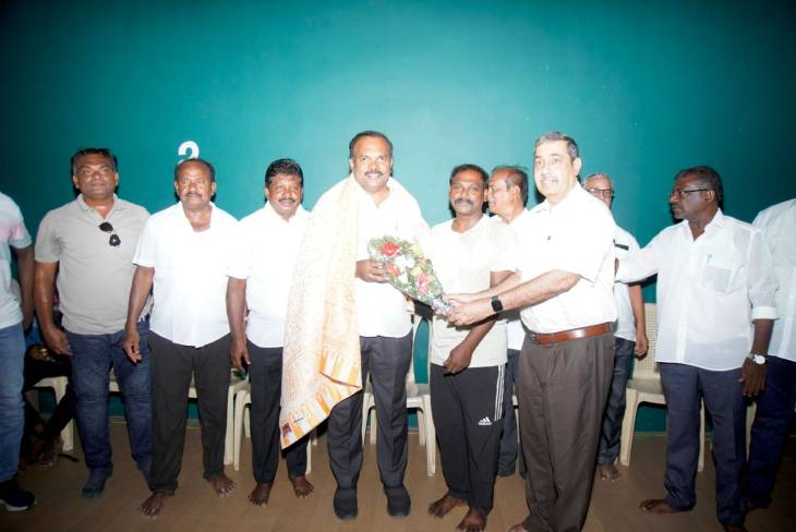 தூத்துக்குடி மாநகராட்சி மற்றும் சிஎம்என் ஷட்டில் கிளப் இணைந்து நடத்திய மாநில அளவிலான இறகு பந்து போட்டியினை மேயர் ஜெகன் பெரியசாமி துவக்கி வைத்தார்!!