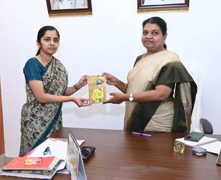 தூத்துக்குடி மாநகராட்சி புதிய ஆணையர் பிரியங்கா ஐஏஎஸ் அமைச்சரை மரியாதை நிமித்தமாக சந்திப்பு!!
