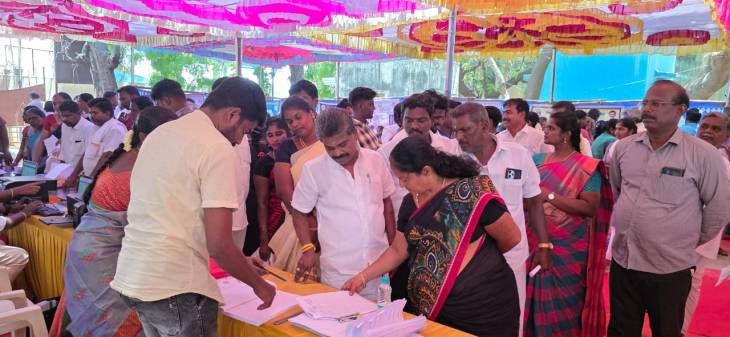 தூத்துக்குடி ஊராட்சி ஒன்றியம் கோரம்பள்ளம் ஊராட்சியில் நடைபெற்ற "உங்களுடன் ஸ்டாலின்" முகாமினை சண்முகையா எம்எல்ஏ ஆய்வு!!