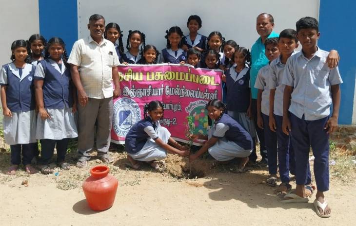 தூத்துக்குடி தூய இஞ்ஞாசியார் மேல்நிலைப் பள்ளியில் தேசிய பசுமை படை சார்பாக ஒரு நாள் மரக்கன்று நடும் விழா!!      