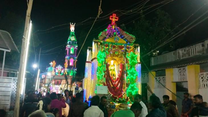இராஜபாளையம் புனித பிலோமினம்மாள் ஆலய திருவிழா தேர்பவனி நடைபெற்றது!!