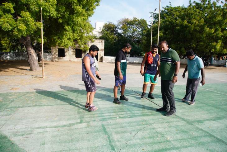 முத்துநகர் கடற்கரையில் உள்ள கூடை பந்து மைதானத்தை வரும் நாட்களில் பழுது நீக்கி தரப்படும் மேயர் தகவல்!!