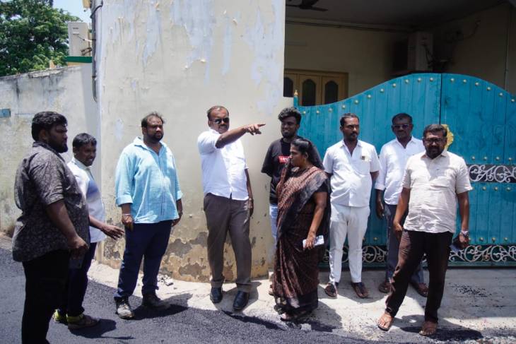 புதிய தார் சாலை மற்றும் ஃபேவர் பிளாக் சாலை அமைக்கும் பணியினை மேயர் ஜெகன் பெரியசாமி பார்வையிட்டு ஆய்வு!!
