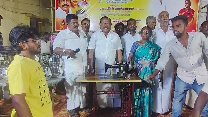 தூத்துக்குடி மாநகராட்சியில் குப்பைக்கும் வரி விதித்ததால் பொதுமக்கள் மிகவும் பாதிக்கப்பட்டுள்ளதாக முன்னாள் அமைச்சர் சி.த. செல்லப்பாண்டியன் குற்றச்சாட்டு!!
