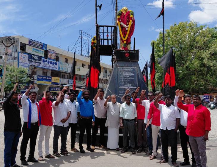 சமூக நீதி நினைவூட்டிய பெரியாருக்கு நீலம் வணக்கம்!!
