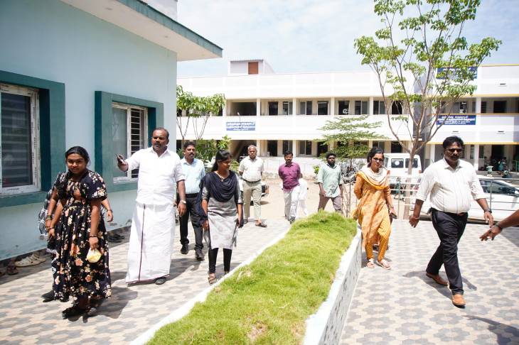 சிவந்தாகுளம் பள்ளியில் சுகாதார வளாகப் பணிகளை ஆய்வு செய்த மேயர் ஜெகன் பெரியசாமி!!
