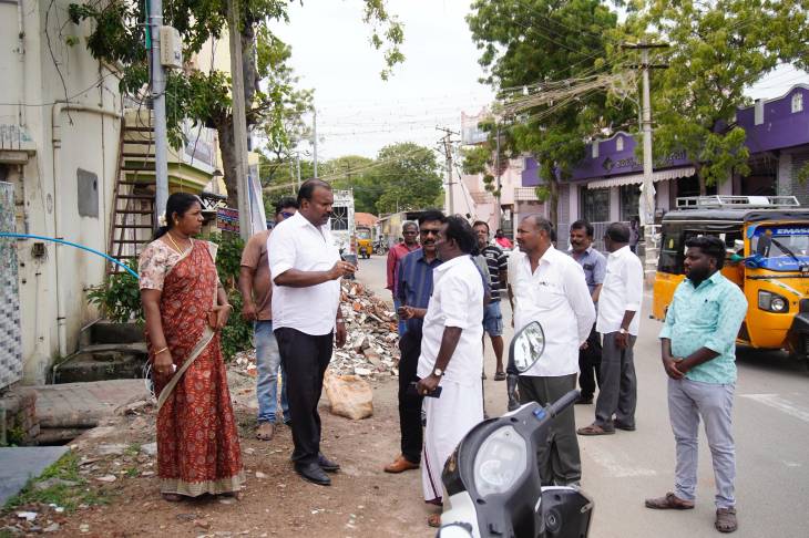 தூத்துக்குடியில் வடிகால் பணிகள் – மக்களின் நலனுக்காகக் களமிறங்கிய மேயர் ஜெகன் பெரியசாமி!!
