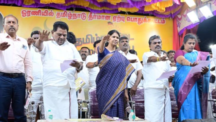 உள்துறை அமைச்சர் அமித்ஷாவின் வீடு தான் அதிமுகவின் தலைமை அலுவலகம்: உடன்குடியில் கனிமொழி எம்.பி ஆவேசம்!!
