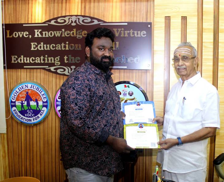 உலகின் முன்னணி 2% விஞ்ஞானிகளில் வ.உ.சி கல்லூரி உதவிப் பேராசிரியர் டாக்டர் செல்வம் – தமிழ்நாட்டில் நிலத்தியல் துறையில் முதலிடம்!!