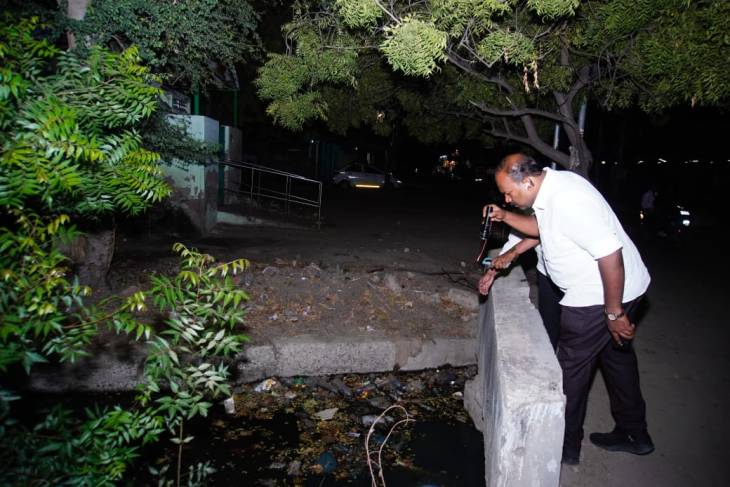 தூத்துக்குடி ரயில்வே சாலை வடிகால் பணிகள் – மேயர் ஜெகன் பெரியசாமி நேரில் ஆய்வு!!