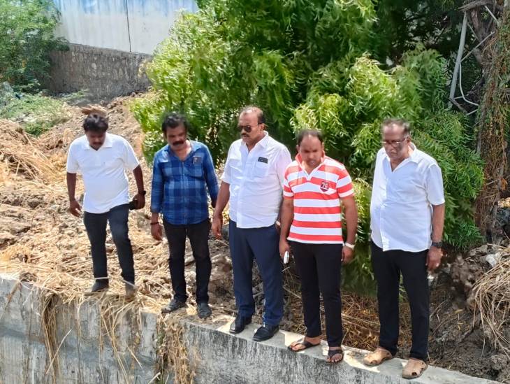 வீரநாயக்கன்தட்டில் உப்பாற்று தூர்வாரும் பணிகள் – மேயர் ஜெகன் பெரியசாமி நேரில் பார்வையிட்டு ஆய்வு!!

