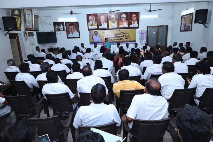 வாக்காளர் பட்டியல் சிறப்பு திருத்தப் பணியில் திமுகவினர் விழிப்புடன் ஈடுபட வேண்டும் – அமைச்சர் கீதாஜீவன் வலியுறுத்தல்!!