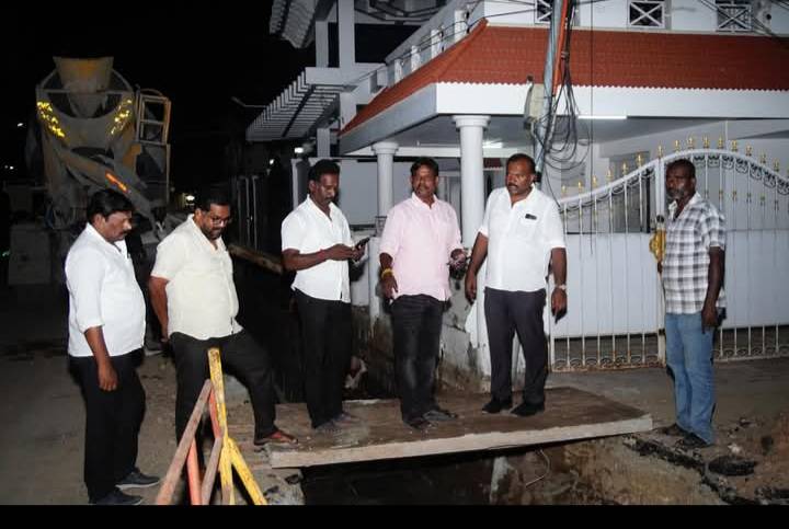 தூத்துக்குடியில் வடிகால் பணிகளை மேயர் ஜெகன் பெரியசாமி ஆய்வு!!