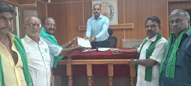 தூத்துக்குடியில் நடைபெற்ற விவசாயிகள் குறைதீர்க்கும் கூட்டத்தில் மதிமுக சார்பில் கோட்டாட்சியரிடம் மனு வழங்கல்!!