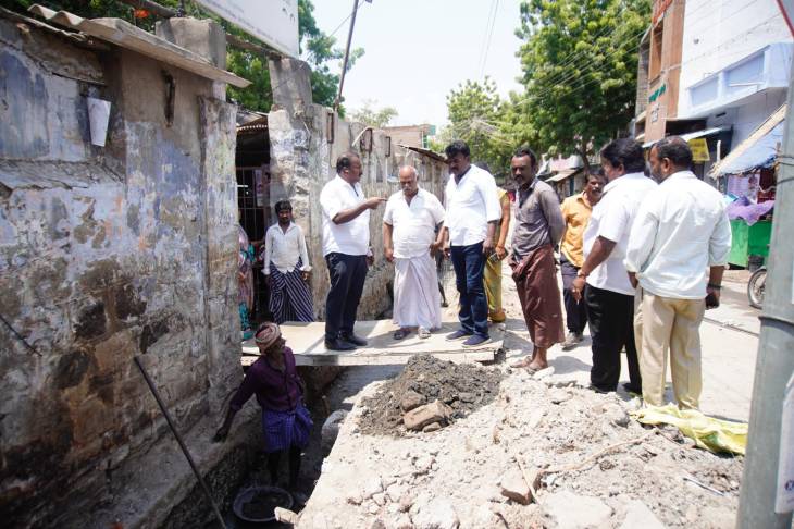 மழை நெருங்கும் நேரம்... பணிகள் புயல் வேகத்தில்! – ஆய்வில் தீவிரம் காட்டிய மேயர் ஜெகன்!
