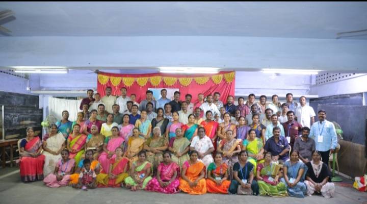 25 ஆண்டுகள் கழித்து மீண்டும் கூடினர் சி.எம். பள்ளி மாணவர்கள் — நினைவுகள், நெகிழ்ச்சியில் நனைந்த “கிளாஸ் மீட்”!