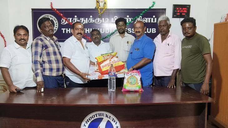 ஒளியும் ஒற்றுமையும் இணைந்த தீபாவளி — தூத்துக்குடி பிரஸ் கிளப்பில் 26 வகை பரிசுகள் வழங்கல் விழா!
