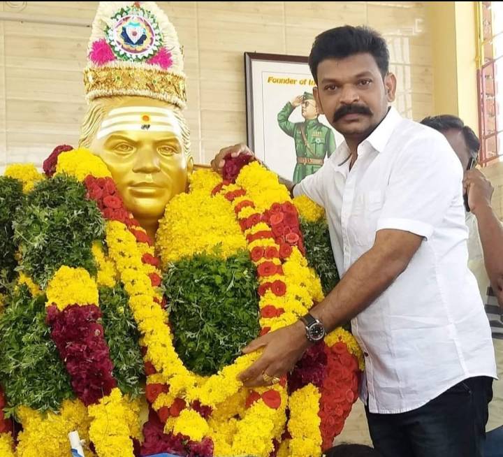 பசும்பொன் தேவரின் தியாகம் நெஞ்சில் நிற்கும் – ஜெயந்தியில் வக்கீல் ரமேஷ் பாண்டியன் மரியாதை!!