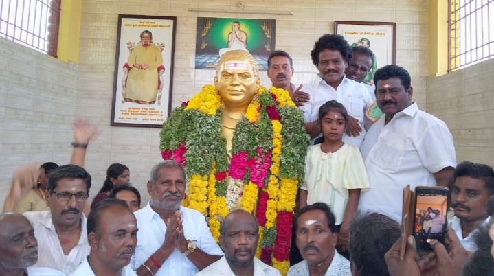 முத்துராமலிங்க தேவருக்கு மரியாதை – தூத்துக்குடியில் ஓ.பி.எஸ். அணி ஏசாதுரை தலைமையில் மாலை அணிவிப்பு!!
