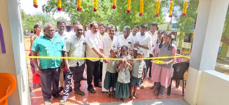 ஓட்டப்பிடாரத்தில் கல்வி வளர்ச்சிக்கு புதிய ஒளி – நபார்டு நிதியில் இரண்டு புதிய வகுப்பறைகள் திறப்பு!!