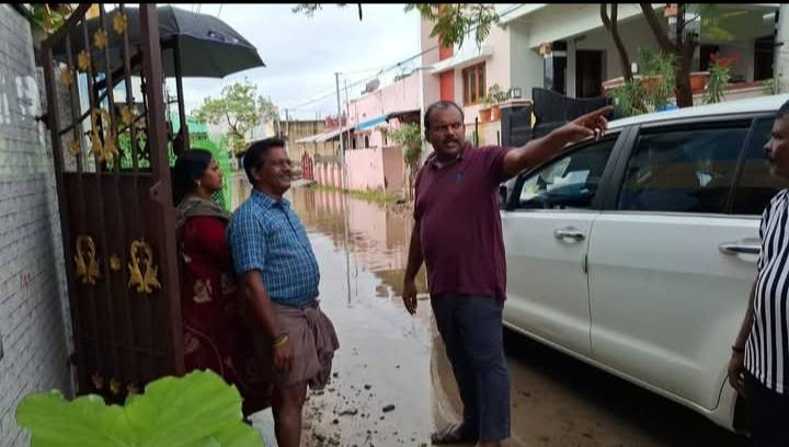 மழைநீர் வெளியேற்ற பணிகளை நேரில் ஆய்வு செய்த மேயர் ஜெகன் பெரியசாமி!!
