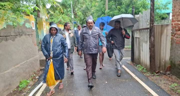 “கனமழையைக் கண் நேரில் கட்டுப்படுத்தும் கமாண்டர் – தூத்துக்குடி மேயர் ஜெகன் ஆய்வில் தீவிரம்!”
