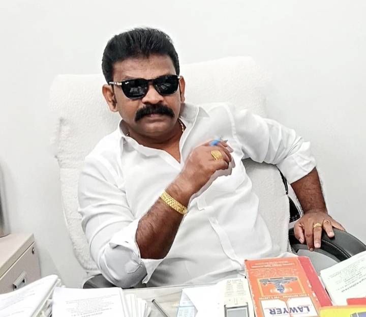 “வழக்கின் காவலர்களுக்கு வக்கீல் ரமேஷ் பாண்டியன் வாழ்த்து”
