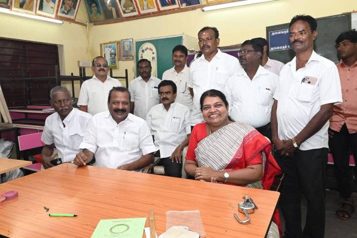 மந்திரி கீதா ஜீவன் ஆய்வு: காந்திநகர் தொடக்கப்பள்ளிக்கு விரைவில் அடிப்படை வசதி மேம்பாடு!!
