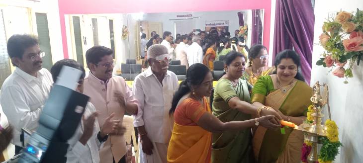 அமைச்சர் கீதா ஜீவன் தலைமையில் தூத்துக்குடியில் இலவச அழகுகலை பயிற்சி மையம் திறப்பு!!
