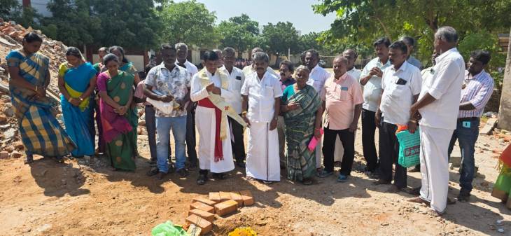தருவைக்குளம் அரசு மேல்நிலைப்பள்ளியில் 96 லட்சம் ரூபாய் மதிப்பில் கூடுதல் வகுப்பறைகள் – அடிக்கல் நாட்டல்!!