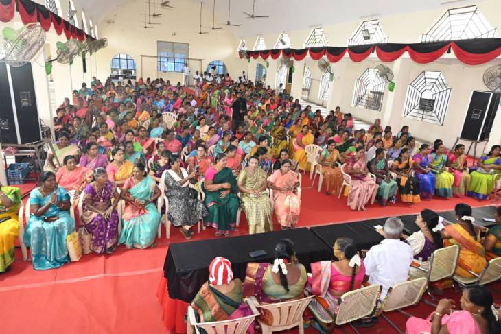 பெண்கள் உரிமை பாதையில் பொியார்–கலைஞர் ஒளிவிளக்கு:
ஆண்களுக்கு நிகராக பெண்கள் உயர்வில் திமுக ஆட்சி – அமைச்சர் கீதாஜீவன் பெருமிதம்!!