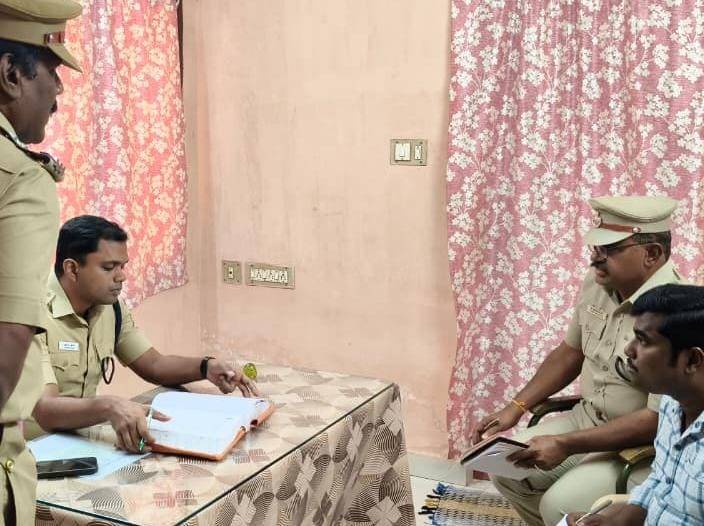 “மதுவிலக்கு அமலாக்கத்தில் தீவிர கண்காணிப்பு – தூத்துக்குடியில் எஸ்.பி. திடீர் ஆய்வு”