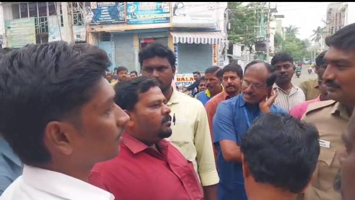 தூத்துக்குடி மாநகராட்சியில் ‘அவர் லேண்ட்’ அட்டகாசம்..... தூய்மை பணியாளர் வஞ்சனை – திமுகவுக்கு தலைவலியாகும் பிரச்சனை!!