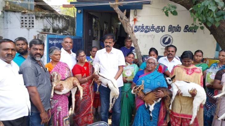 “விஜய் யார் கட்டுப்பாட்டில்? திரிஷாவிடம் கேட்டால் தெரியும்!” – தவெகவில் பெண்களுக்கு மரியாதை இல்லை; 20 மாவட்ட செயலாளர்கள் அதிருப்தி – பொங்கலுக்குப் பின் திமுகவில் இணைப்பு விழா: பி.டி.செல்வகுமார் அதிரடி பேட்டி!!
