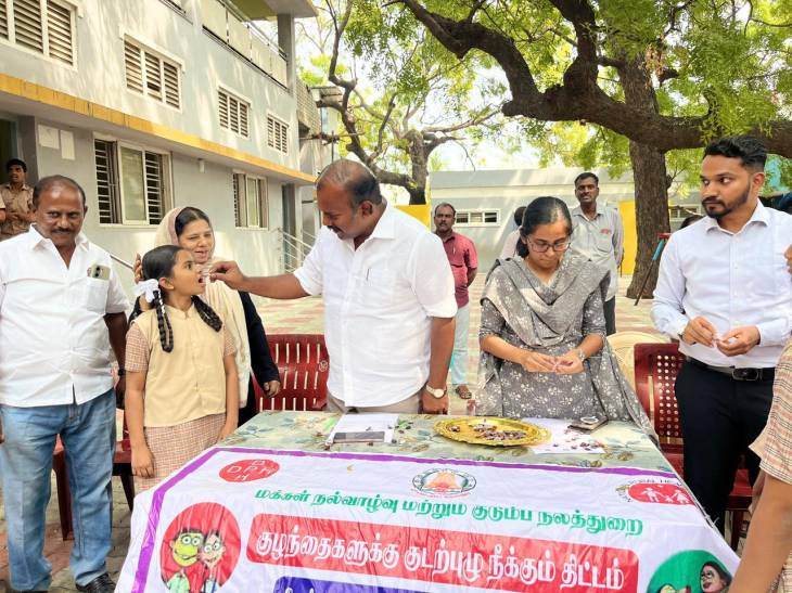 முதல்வர் உத்தரவின்படி தூத்துக்குடியில் குடற்புழு நீக்கம்; தெப்பக்குளம் சீரமைப்பு, தியாகி சாமுவேல் நினைவுச் சின்னம் ஆய்வு!!